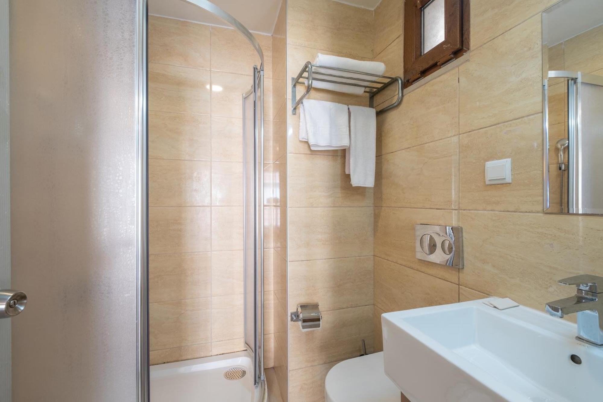 Lavin Hotel & Suites อิสตันบูล ภายนอก รูปภาพ
